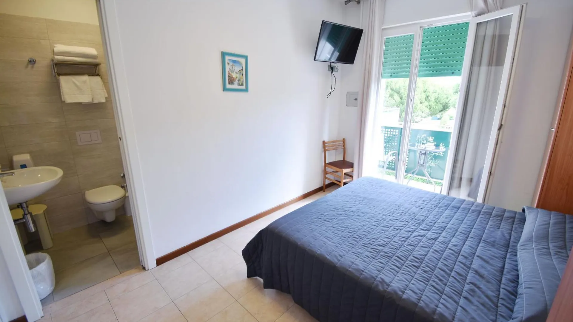 Hotel Grifone Lido di Jesolo 3*,  Italy